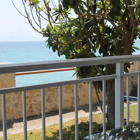 Maria Mola * Mola Kalyva