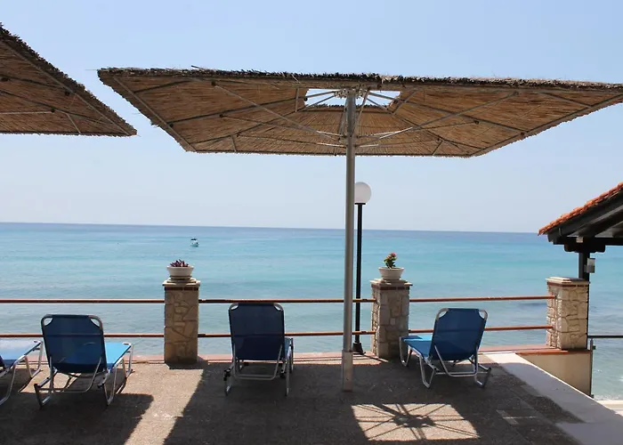 Maria Mola Μόλα Καλύβα