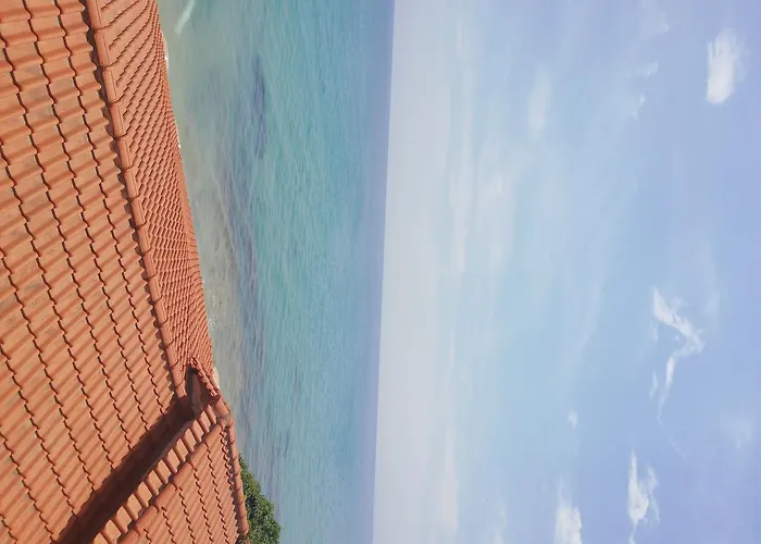 Maria Mola * Μόλα Καλύβα