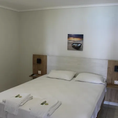 Maria Mola * Mola Kalyva